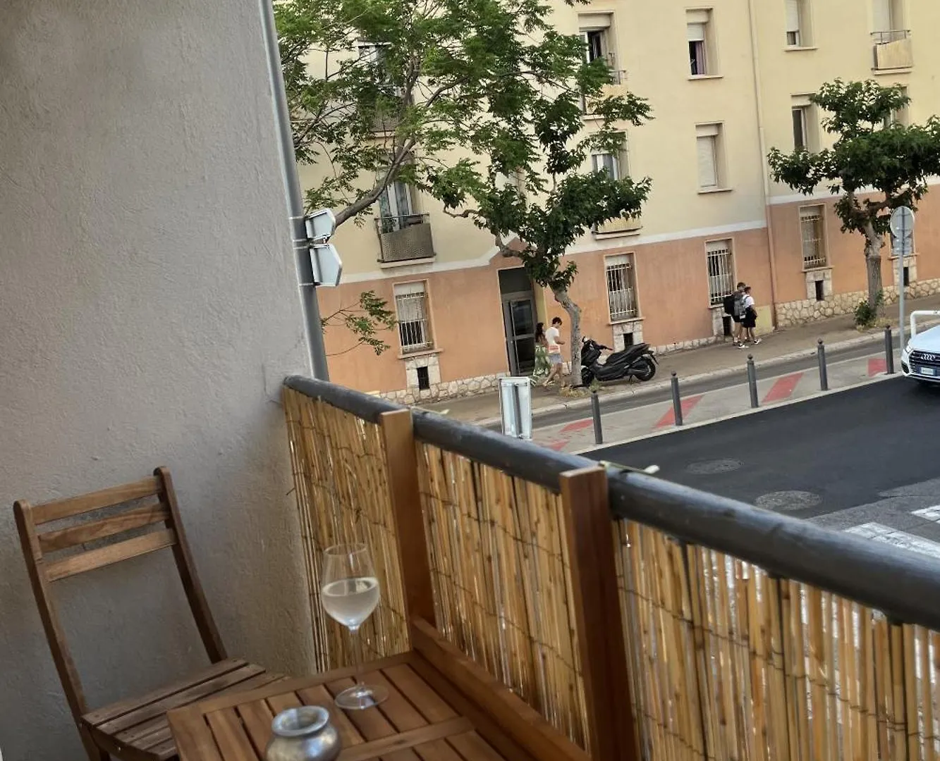 La Plage A 80M, Refait A Neuf Marsiglia Francia