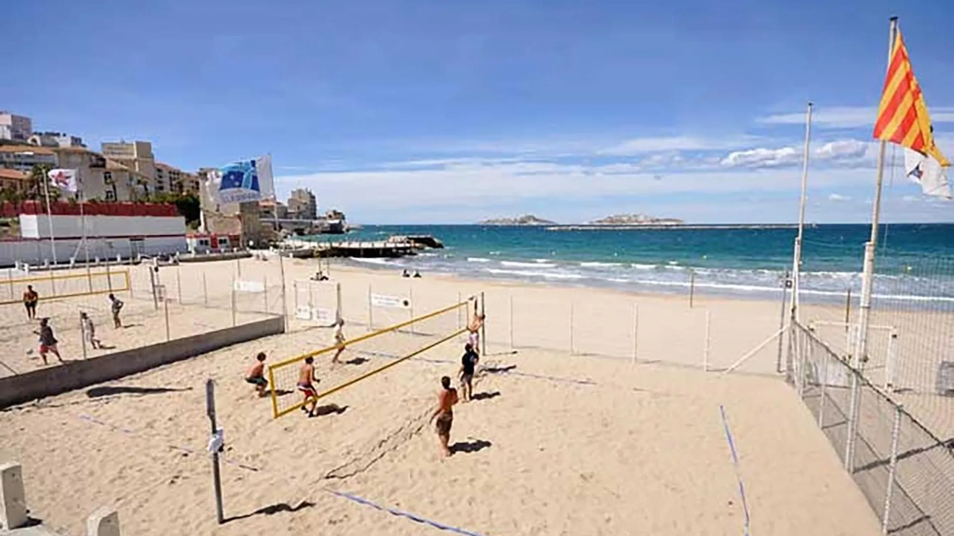 La Plage A 80M, Refait A Neuf Marsiglia 0*,  Francia